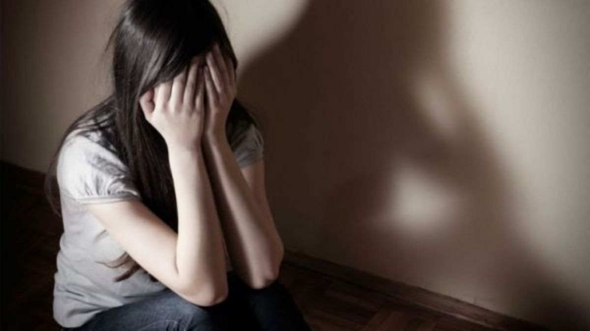 Τα ερωτικά μηνύματα του 48χρονου δάσκαλου σε 9χρονη μαθήτρια
