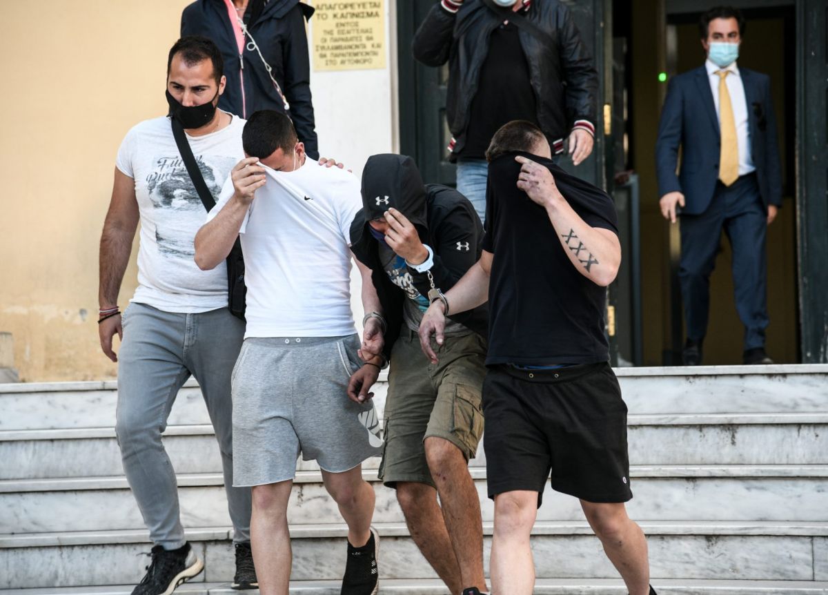 Νέα Σμύρνη: Ελεύθεροι με όρους οι πέντε νεαροί που μαχαίρωσαν 60χρονο