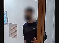 Νέα Σμύρνη: Ακόμη μια κοπέλα καταγγέλλει τον 22χρονο επιδειξία Νέα Σμύρνη: Ακόμη μια κοπέλα καταγγέλλει τον 22χρονο επιδειξία