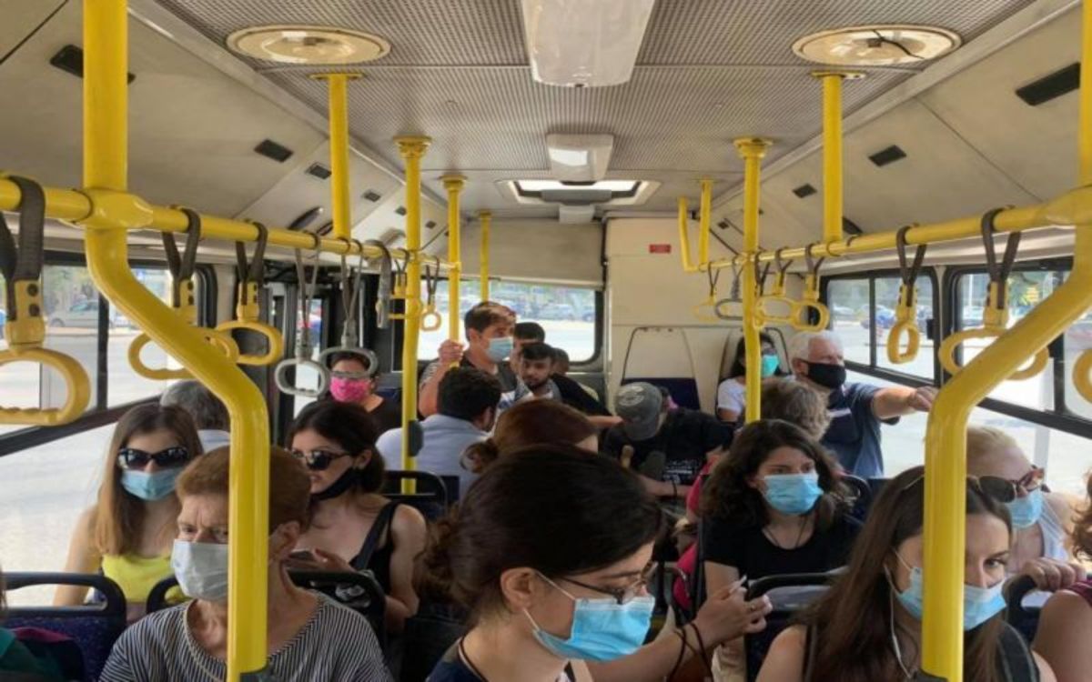 Σοκ σε λεωφορείο στην Ομόνοια: Άνδρας αυνανίστηκε και ολοκλήρωσε πάνω σε 19χρονη