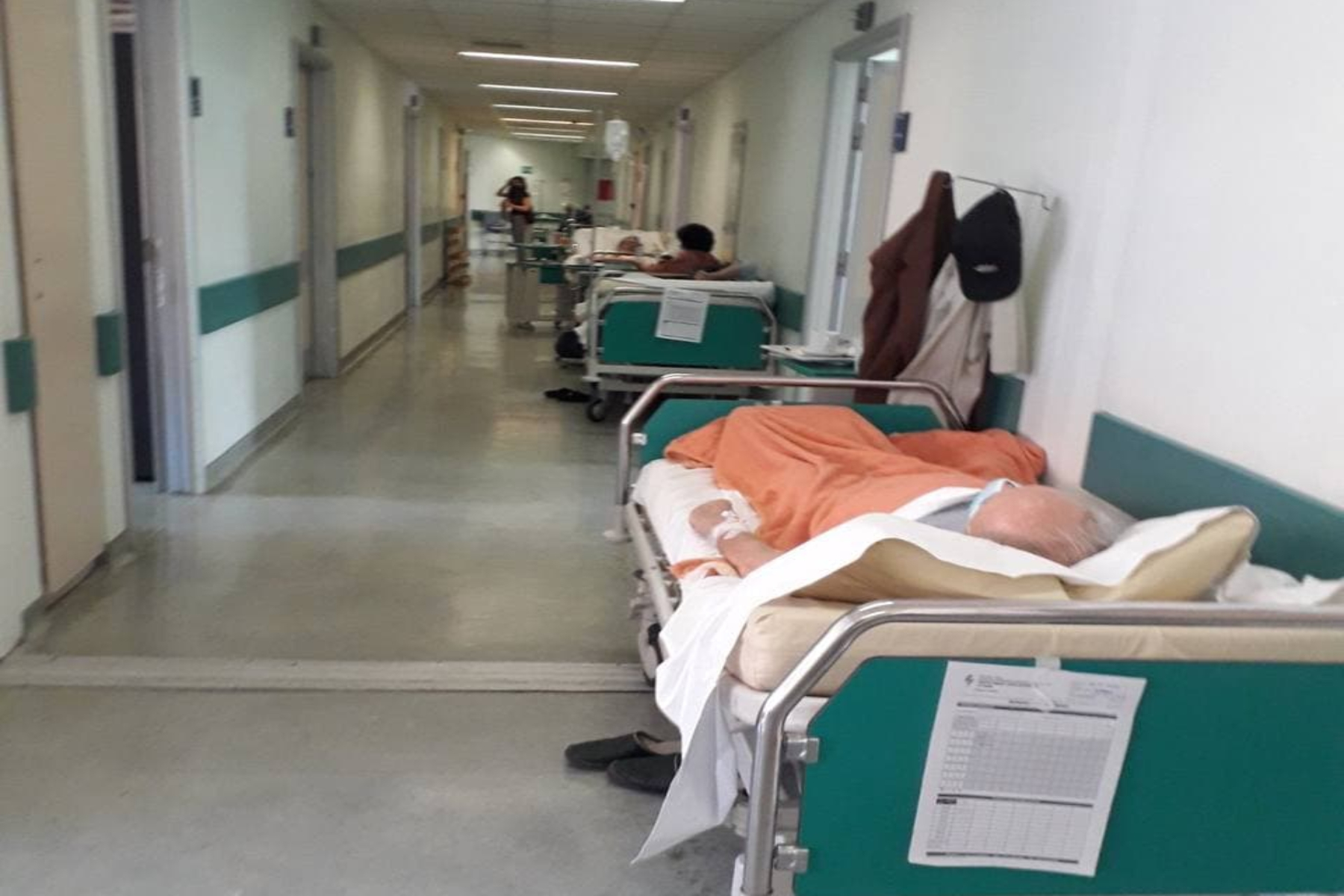 ΠΟΕΔΗΝ: Αδειάζουν κρεβάτια σε κλίνες Covid