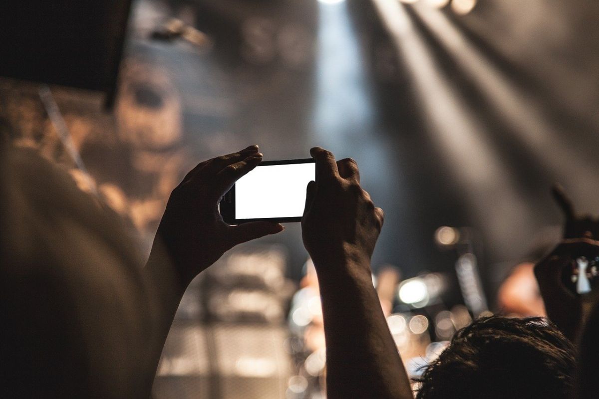 Smartphone φόρτιση: Αυτό είναι το λάθος που κάνουμε όταν φορτίζουμε το κινητό μας