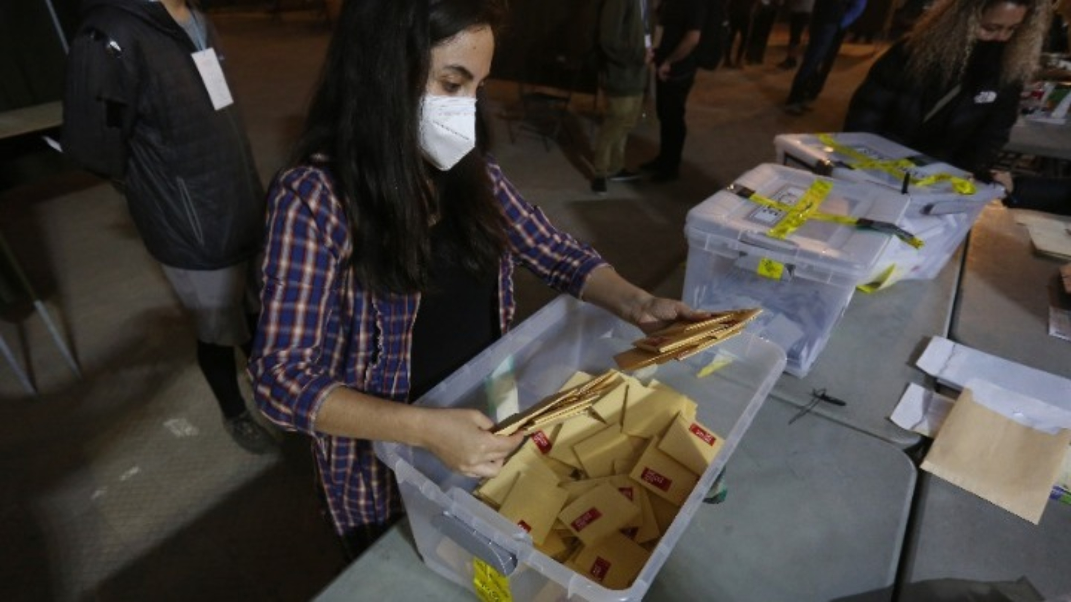 Χιλή: Ανεξάρτητοι υποψήφιοι και η αριστερά προηγούνται στις εκλογές