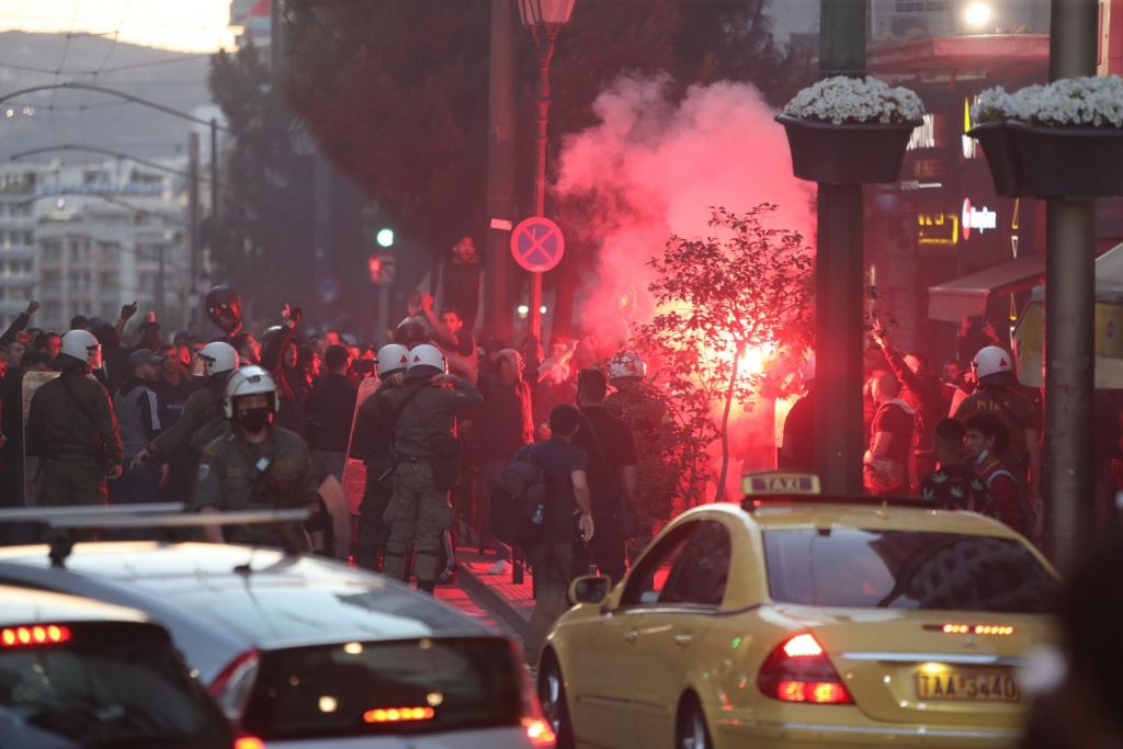 Κύπελλο Ελλάδος οπαδοί: Φίλαθλοι του ΠΑΟΚ στην Ομόνοια – Eπιστρατεύτηκε η ΑΥΡΑ για την αποφυγή επεισοδίων