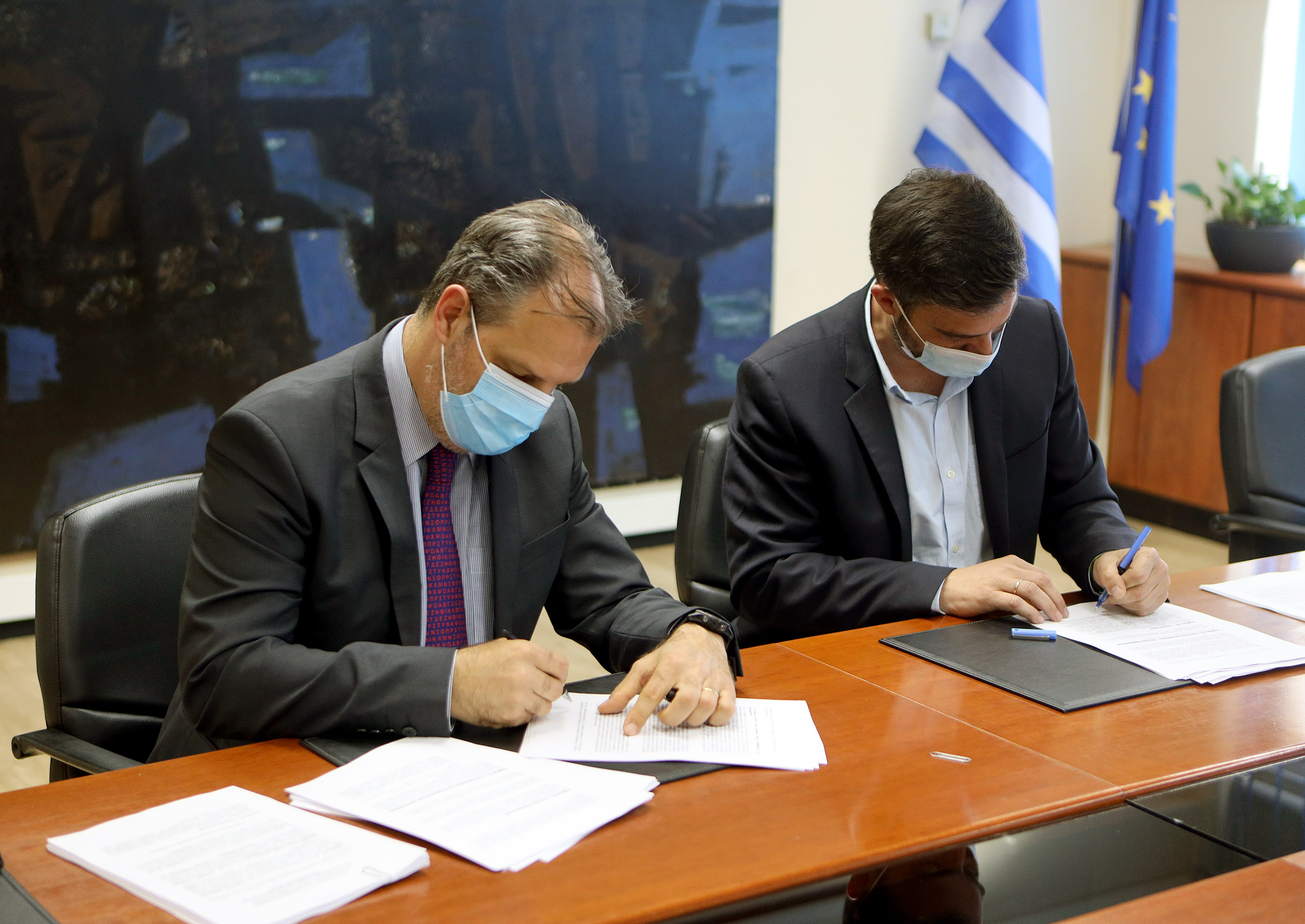 Συμφωνία για νέες επενδύσεις στην Μαρίνα Γουβιών