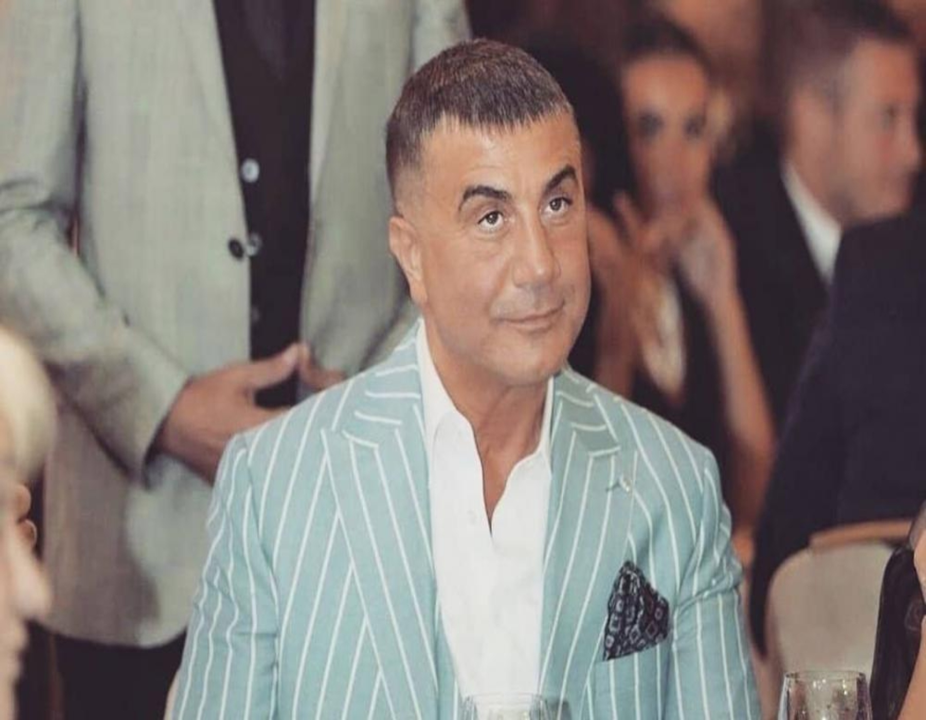 Σεντατ Πεκέρ: Video ενημέρωσης από τον αρχιμαφιόζο