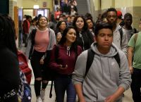 ΗΠΑ κορωνοϊός: Αύξηση σε απόπειρες αυτοκτονίας εφήβων