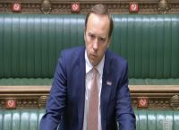 Βρετανία: Παραιτήθηκε ο υπουργός Υγείας μετά το ροζ σκάνδαλο Βρετανία: Παραιτήθηκε ο υπουργός Υγείας μετά το ροζ σκάνδαλο