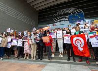 Άμβλωση: Σφοδρή αντιπαράθεση ΝΔ – ΣΥΡΙΖΑ στην Ευρωβουλή