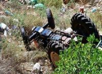 Λαμία ατύχημα: Οδηγός τρακτέρ σώθηκε για λίγα εκατοστά