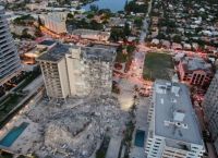 Σοκαριστικό βίντεο: Η στιγμή της κατάρρευσης του κτιρίου στη Φλόριντα Σοκαριστικό βίντεο: Η στιγμή της κατάρρευσης του κτιρίου στη Φλόριντα