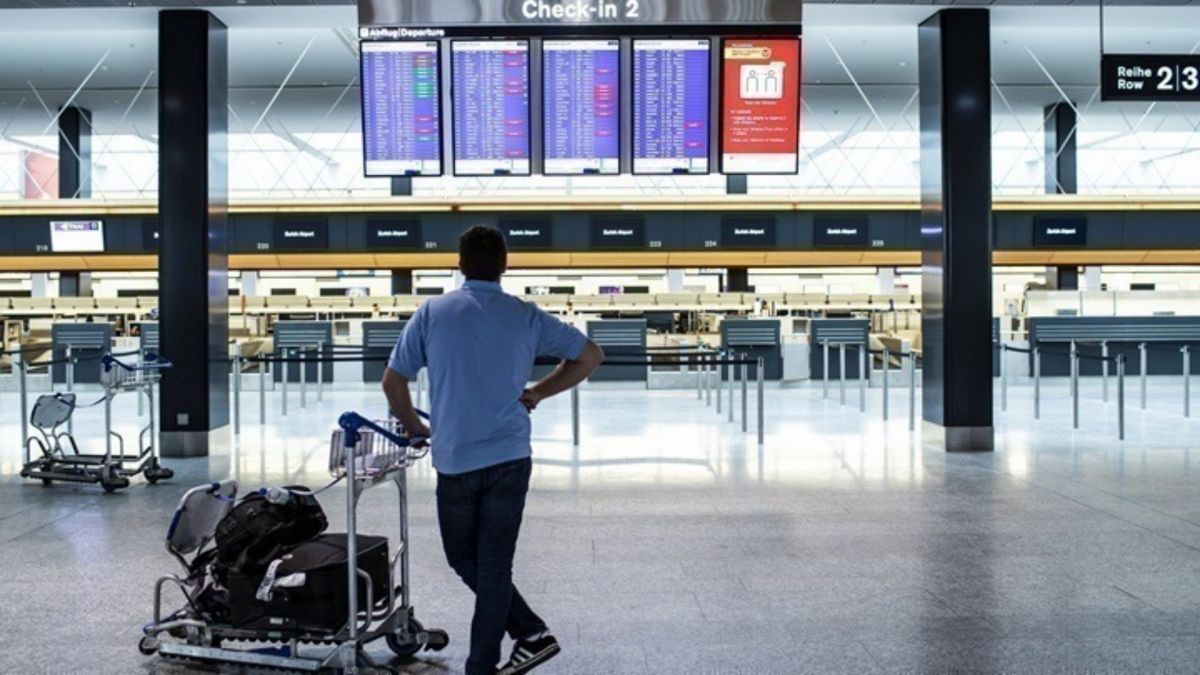 Γερμανία: Επιδιώκει την απαγόρευση εισόδου των ταξιδιωτών από τη Βρετανία στην ΕΕ