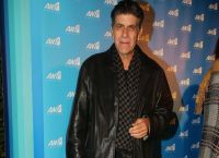 Γιάννης Μπέζος: Οι Έλληνες δεν μίσησαν ξαφνικά τις γυναίκες τους