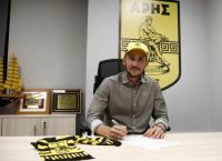 Izet Hajrovic: Στον Άρη και επίσημα ο Βόσνιος