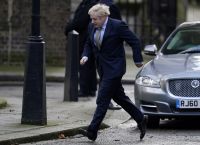 Τζόνσον: Αν χρειαστεί θα συνεργαστούμε με τους Ταλιμπάν