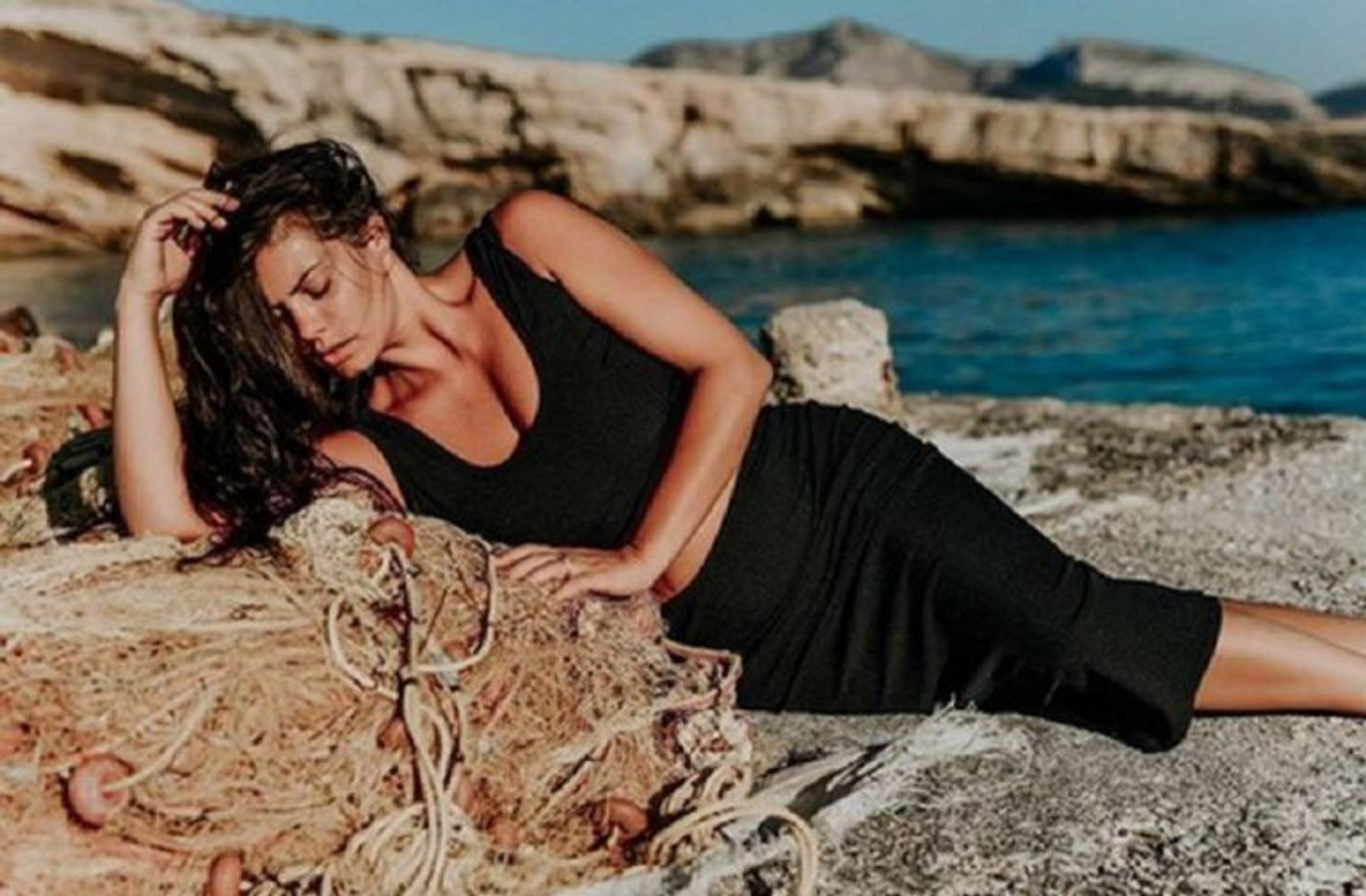 Η Μαρία Κορινθίου με μπικίνι είναι φωτιά
