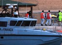 Λαμπεντούζα: Τουλάχιστον 7 νεκροί και 9 αγνοούμενοι από το ναυάγιο