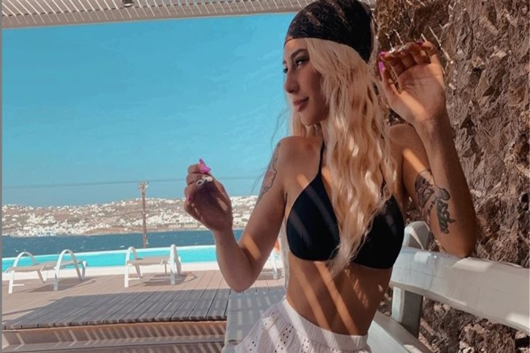 Κιάρα Μαρκέζη: Η εγγονή του Τσοχατζόπουλου τρελαίνει κόσμο στην Μύκονο
