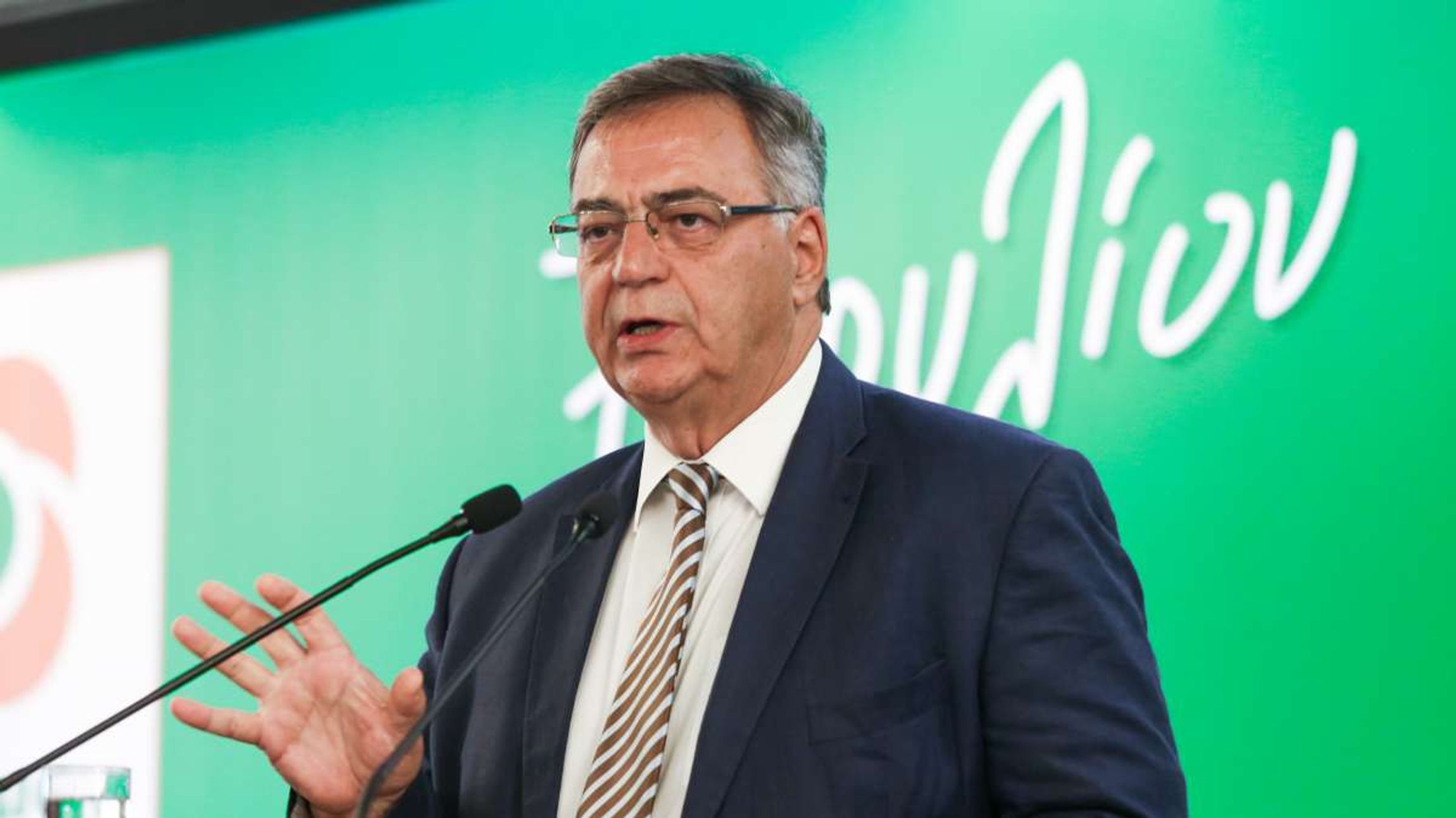 Συγκλονίζει ο Νίκος Χριστοδουλάκης: Αφαίρεσα δύο όγκους στον εγκέφαλο