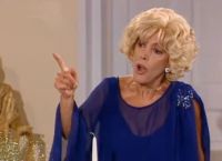 Ντίνα Κώνστα: Που βρίσκεται σήμερα η «θρυλική» Ντένι Μαρκορά από τους «Δυο Ξένους»