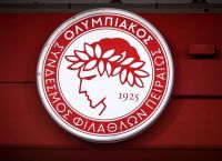 Ερυθρόλευκος άσος ψάχνεται να φύγει