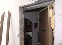 Τσακαλώτος: Ληστές διέλυσαν γραφεία στην πολυκατοικία του