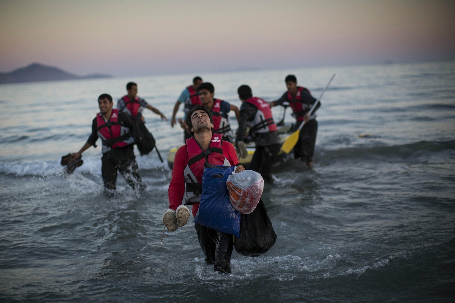 «Ανθρωπιστική» ευαισθησία για τη λάθος πλευρά των συνόρων