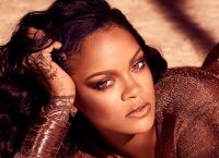 Rihanna: «Έκοψε την ανάσα» με τα νέα της εσώρουχα Rihanna: «Έκοψε την ανάσα» με τα νέα της εσώρουχα
