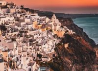 Βρετανία: Πέντε ελληνικά νησιά μπαίνουν στην πράσινη λίστα