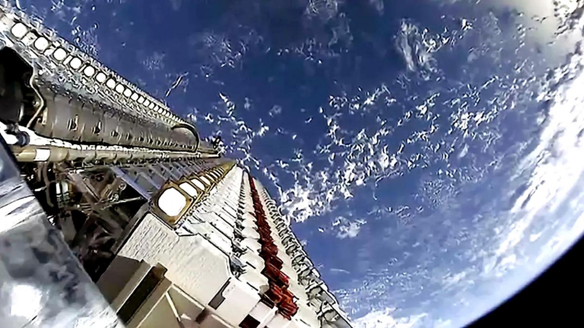 SpaceX: Σε τροχιά 53 ακόμη δορυφόροι Starlink