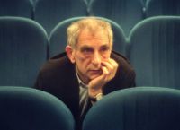 Krzysztof Kieślowski: Η Google τον τιμά με Doodle σήμερα Krzysztof Kieślowski: Η Google τον τιμά με Doodle σήμερα