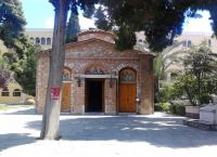 Επίθεση με βιτριόλι: Στο νοσοκομείο για επανέλεγχο παραμένουν 4 Μητροπολίτες