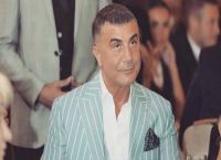 Σεντατ Πεκέρ: Video ενημέρωσης από τον αρχιμαφιόζο