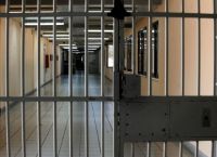 Θήβα: Έδωσε παντελόνι φόρμας με ναρκωτικά σε κρατούμενο Θήβα: Έδωσε παντελόνι φόρμας με ναρκωτικά σε κρατούμενο