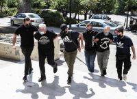 Έγκλημα Ηλιούπολη: Σωρεία κακουργημάτων σε βάρος του αστυνομικού και του πατέρα της 18χρονης