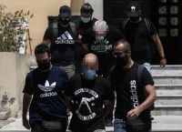 Ηλιούπολη: Αρνείται τις κατηγορίες και κατηγορεί την 19χρονη ο αστυνομικός