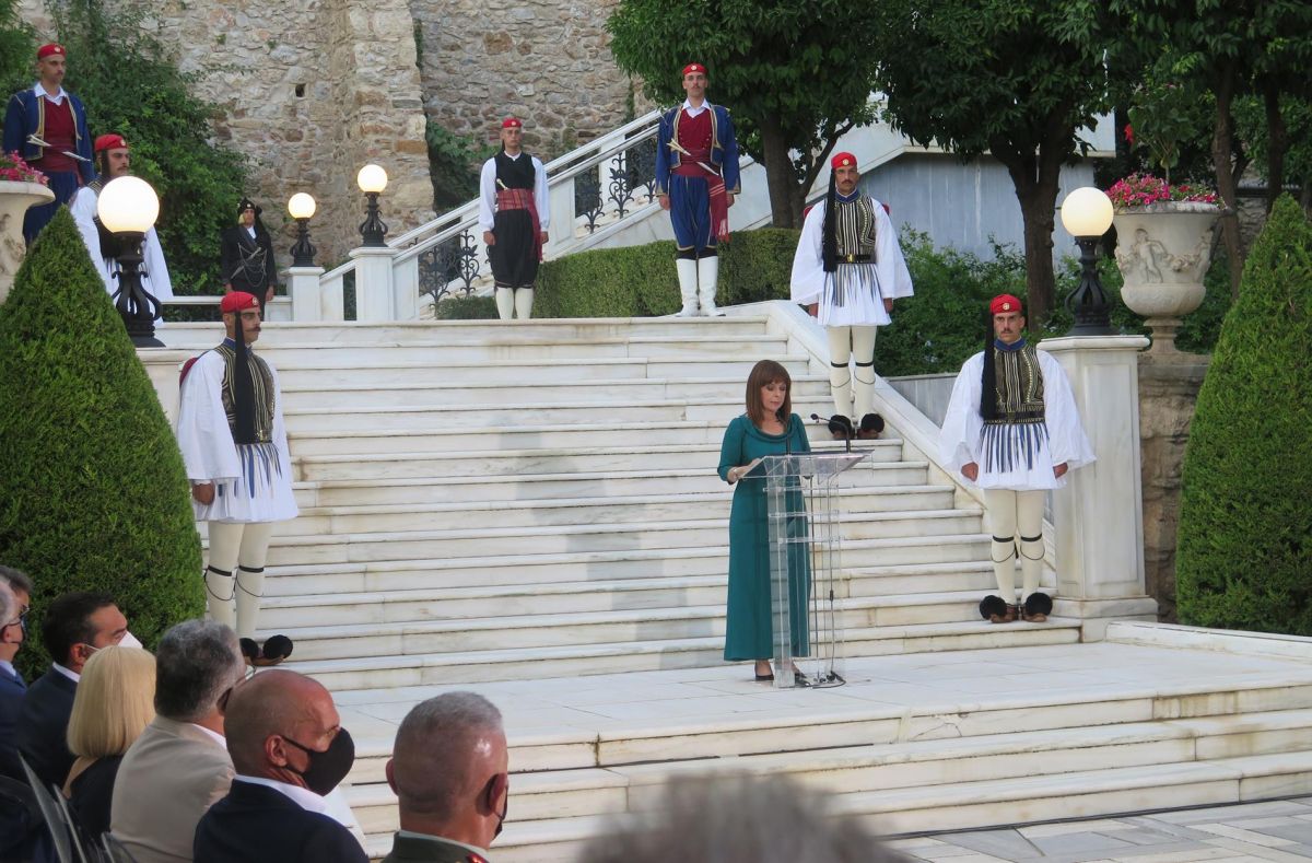 Αποκατάσταση της Δημοκρατίας: Τι συζήτησαν οι προσκεκλημένοι στη δεξίωση