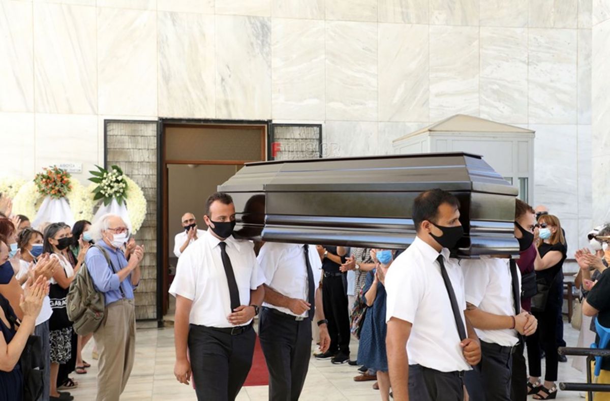 Μάγια Λυμπεροπούλου: Θλίψη στην κηδεία της