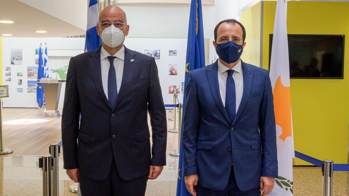 Δένδιας: Καταδικάζουμε απόλυτα τις παράνομες τουρκικές ενέργειες