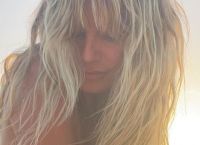 Χάιντι Κλουμ: Η γυμνή καλημέρα από τη Μύκονο