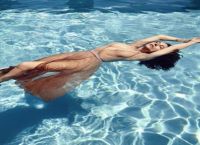 Monica Bellucci: Ποζάρει μαζί με την κόρη της Deva Casel Monica Bellucci: Ποζάρει μαζί με την κόρη της Deva Casel