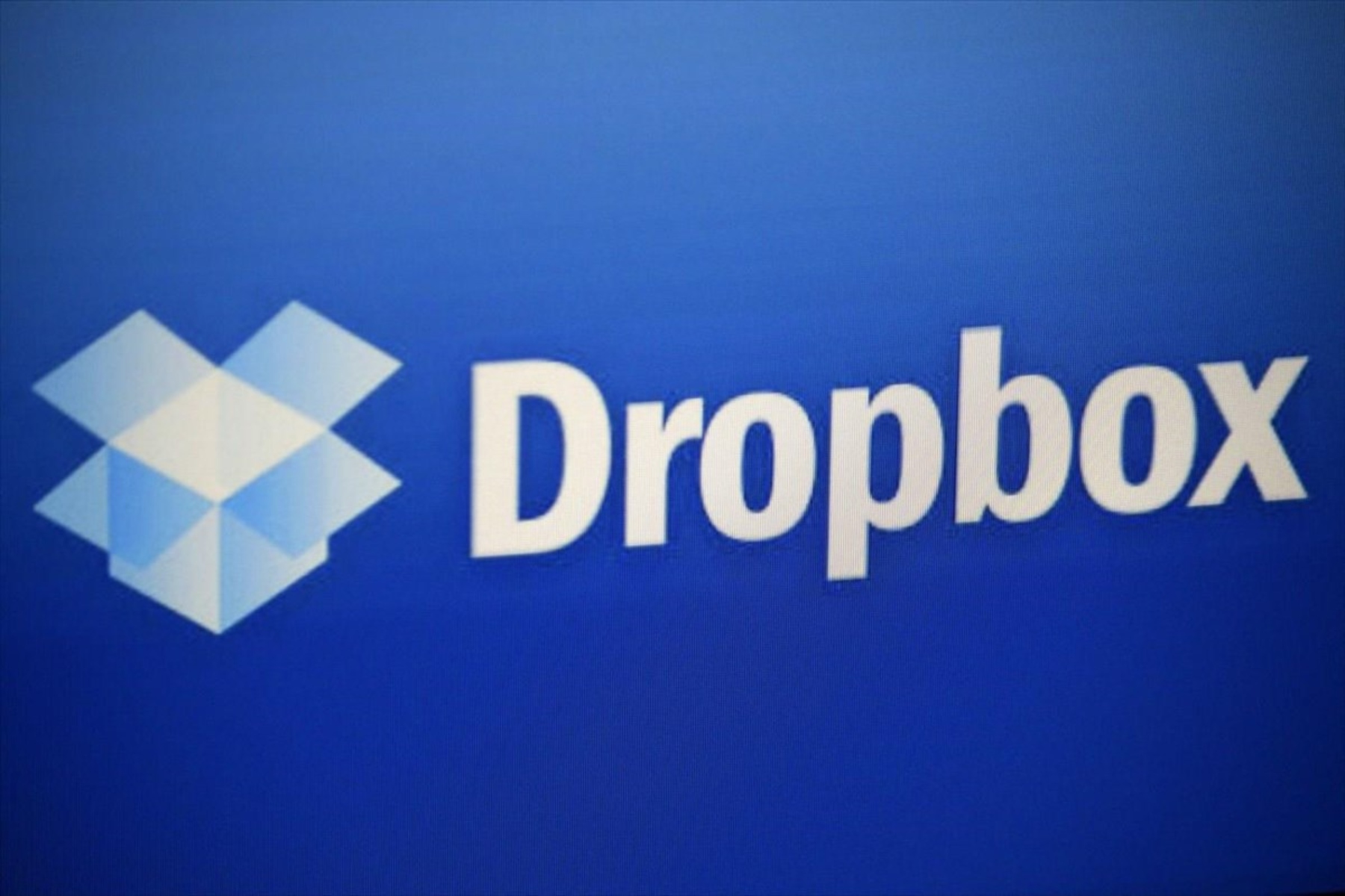 Dropbox: Θέλει τις φωτογραφίες σου από το Google Photos