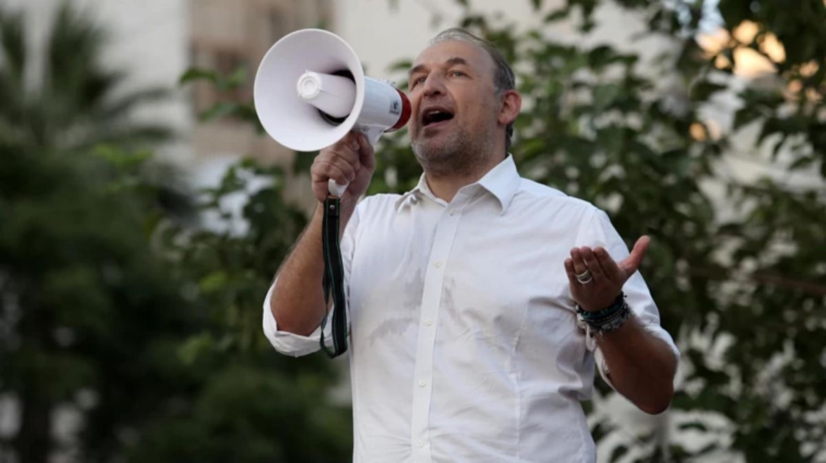 Φαίδων Βόβολης: Αναστολή επαγγέλματος για 6 μήνες στον αρνητή γιατρό