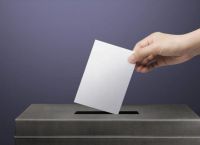 Δημοσκόπηση MRB: Ντέρμπι για τρεις για την ηγεσία του ΚΙΝΑΛ