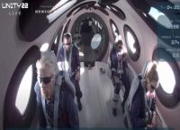 Ρίτσαρντ Μπράνσον: Ο δισεκατομμυριούχος πέταξε στο Διάστημα Ρίτσαρντ Μπράνσον: Ο δισεκατομμυριούχος πέταξε στο Διάστημα