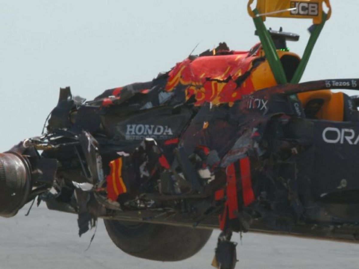 Formula 1 Φερστάπεν: Στο νοσοκομείο μετά από σύγκρουση