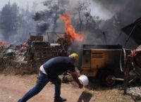 Φωτιά στην Αχαΐα: Ολονύχτια μάχη με τις φλόγες