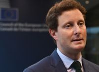Γαλλία – Κλεμάν Μπον: Δεν μπορεί να αποκλειστεί η εκ νέου επιβολή απαγορεύσεων κυκλοφορίας