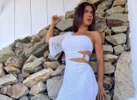 Κυριακή Κατσογρεσάκη: Αναστατώνει την Μύκονο με τις καμπύλες της Κυριακή Κατσογρεσάκη: Αναστατώνει την Μύκονο με τις καμπύλες της