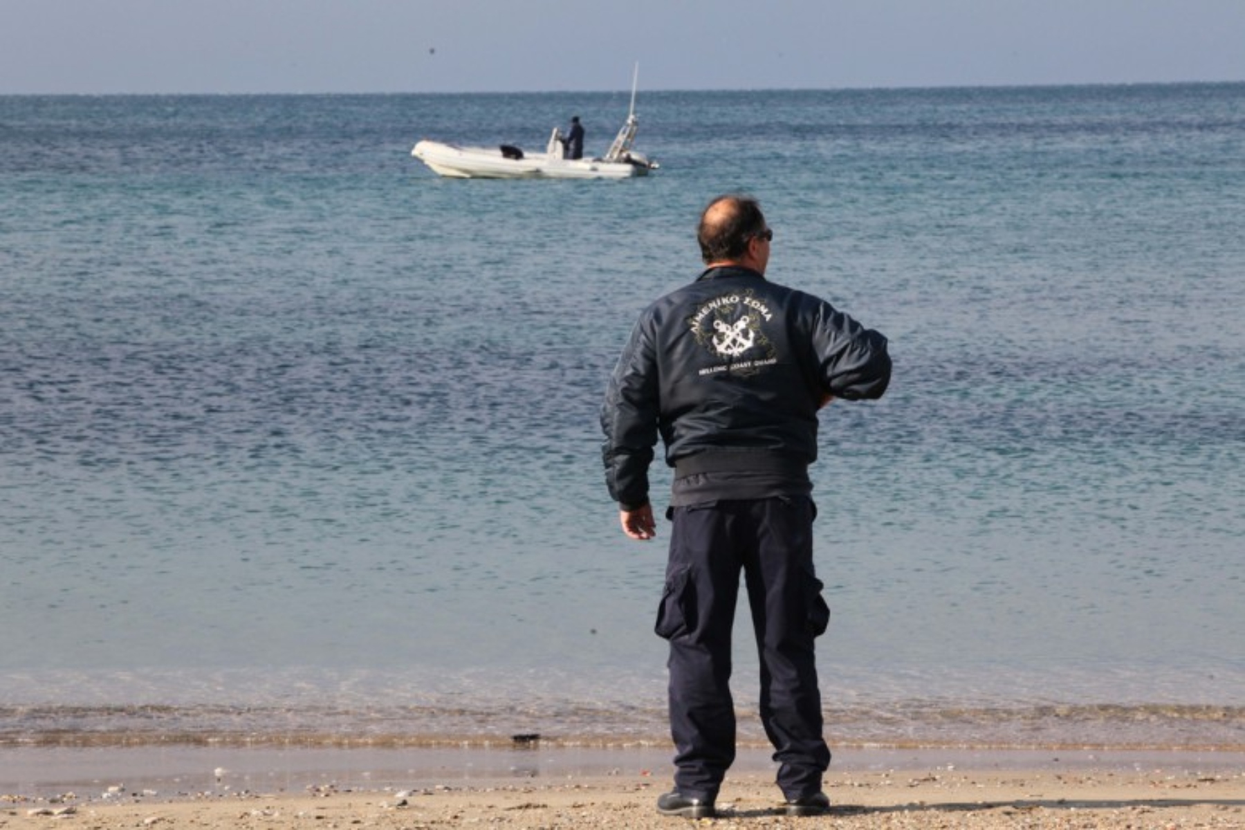 Ηράκλειο: Μεγάλο κύμα «χτύπησε» ψαράδες – Ένας νεκρός και 2 τραυματίες